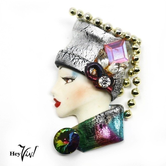 Vintage 80s Womans Profile Pin - Disco Era Fabulous Hat & Decoration - Hey Viv - Picture 1 of 5